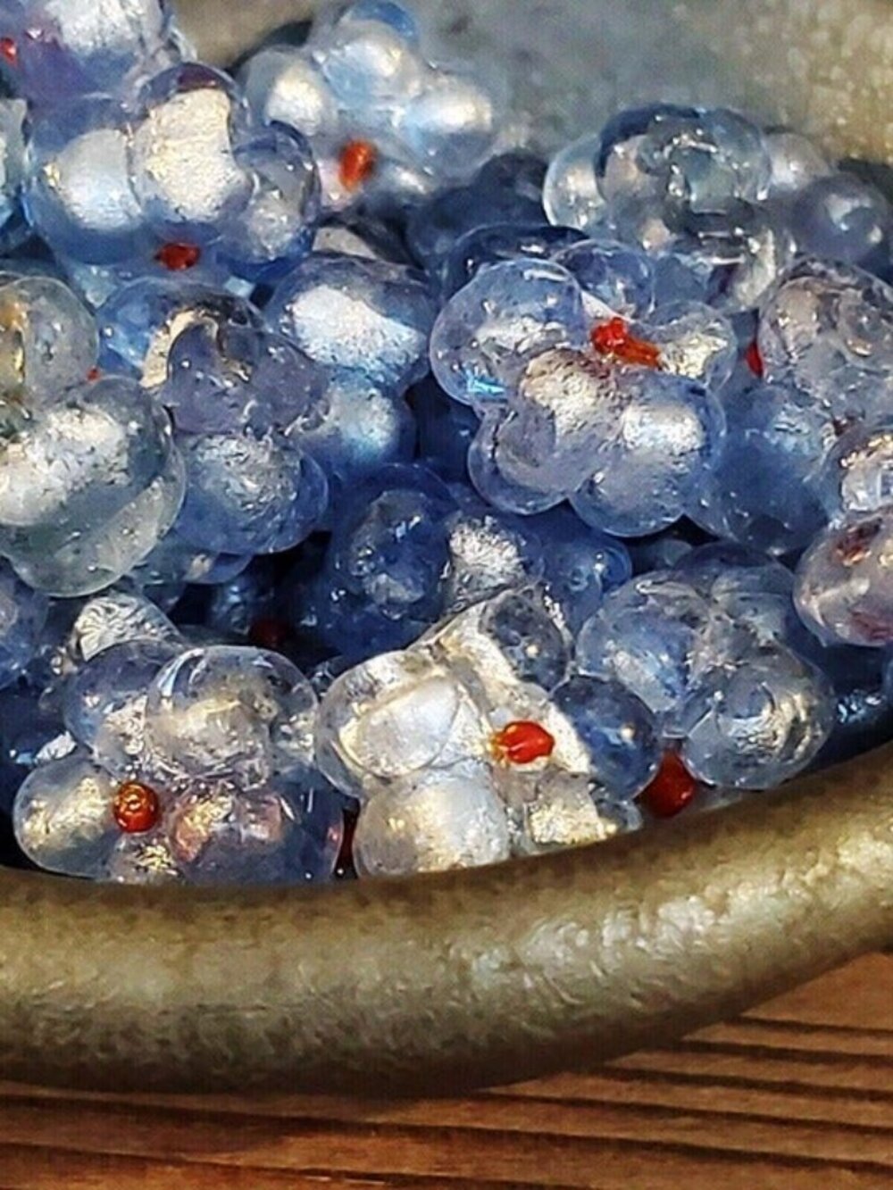 Vintage Icy Blue Handcrafted India Glass Flower Beads with Silver Foil 5 pcs - Picture 6 of 11